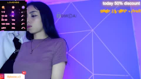 Snapshot of lilylouisee_ chatting on December 3, 2025, 8:29 pm Liliana louise online show from December 3, 2025, 8:29 pm