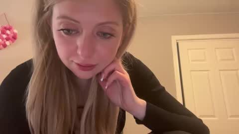 Snapshot of lilymae98 chatting on February 8, 2025, 3:41 am LilyMae online show from February 8, 2025, 3:41 am