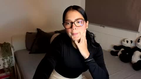 LillyPanda online show from November 7, 2025, 8:42 pm