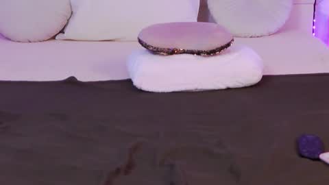      online show from February 18, 2025, 7:32 am