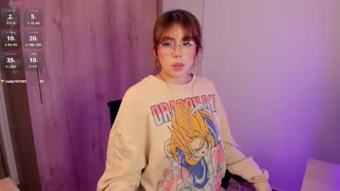 Snapshot of lilyrouse_ chatting on November 12, 2025, 3:51 am lily help me to collect more cosplay online show from November 12, 2025, 3:51 am