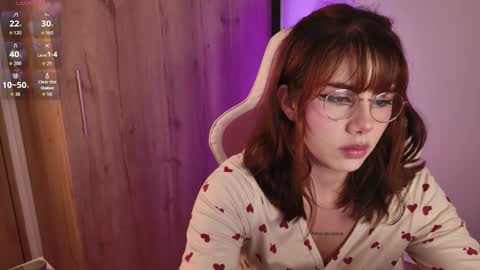 Snapshot of lilyrouse_ chatting on December 15, 2025, 3:55 am lily help me to collect more cosplay online show from December 15, 2025, 3:55 am
