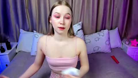 Snapshot of lilystarlight chatting on March 12, 2025, 3:35 am Lilian online show from March 12, 2025, 3:35 am