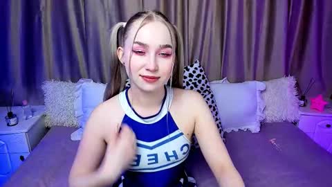 Lilian online show from November 16, 2025, 4:07 am