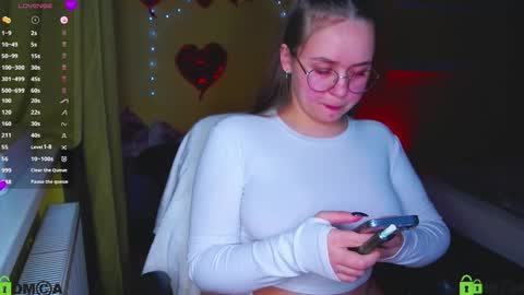Snapshot of lilysweet13 chatting on February 26, 2026, 9:14 pm Lily online show from February 26, 2026, 9:14 pm