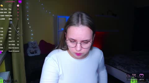 Snapshot of lilysweet13 chatting on March 6, 2026, 4:25 pm Lily online show from March 6, 2026, 4:25 pm