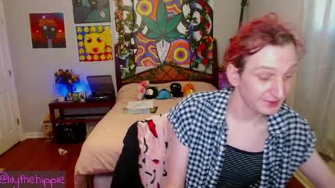 Snapshot of lilythehippie chatting on May 19, 2026, 5:08 pm lilythehippie online show from May 19, 2026, 5:08 pm