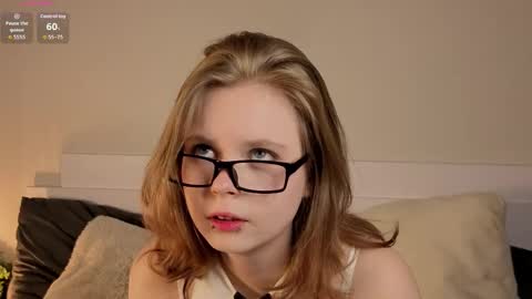 Snapshot of lilytways chatting on May 1, 2026, 7:07 pm Julie online show from May 1, 2026, 7:07 pm