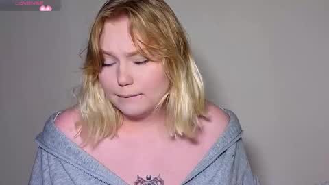 lime cat online show from September 20, 2025, 12:11 am