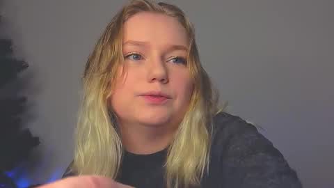 lime cat online show from December 14, 2025, 1:00 am