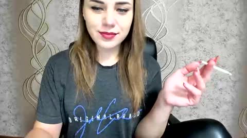    online show from November 25, 2025, 11:10 am