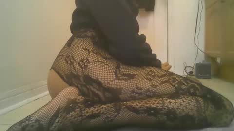 limpclitsissyfemboy online show from April 3, 2026, 10:30 pm