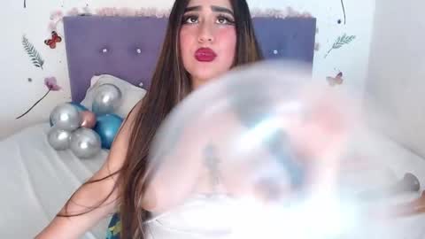 Lin  online show from April 11, 2026, 1:43 am