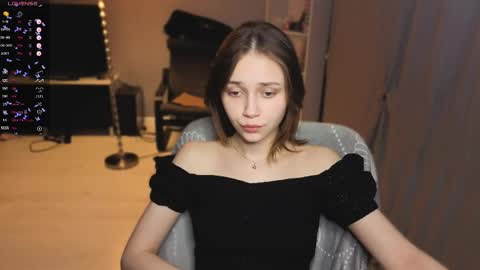 Snapshot of lina_and_lion chatting on March 17, 2026, 1:21 am Scarlet online show from March 17, 2026, 1:21 am