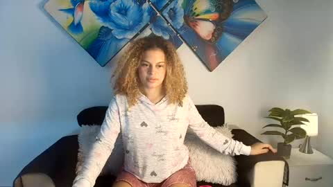 Snapshot of lina_andr chatting on July 10, 2026, 7:01 am lina_andr online show from July 10, 2026, 7:01 am