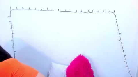  Lina Bedoya  online show from January 24, 2025, 11:37 am