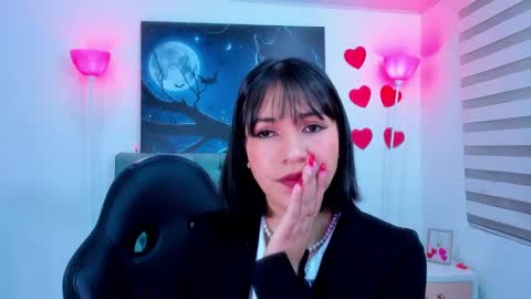  Lina Bedoya  online show from February 20, 2025, 11:42 am