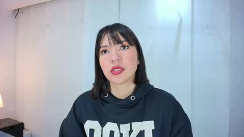  Lina Bedoya  online show from September 30, 2025, 11:26 am