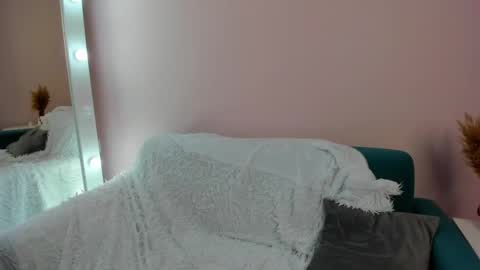 Lina blueeyed    GMT3 1100-1700 Mon Wed Thu Sat Sun online show from January 22, 2025, 1:00 pm