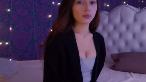 Snapshot of lina_elfie chatting on October 20, 2025, 5:02 pm Lillian online show from October 20, 2025, 5:02 pm