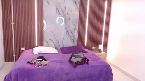 Lina online show from September 13, 2025, 12:16 pm