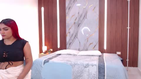 Lina online show from September 24, 2025, 12:52 pm