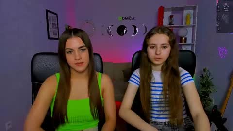 lina_fox12 online show from May 28, 2026, 12:24 pm