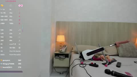 Snapshot of lina_garcia chatting on March 8, 2025, 5:43 pm   online show from March 8, 2025, 5:43 pm