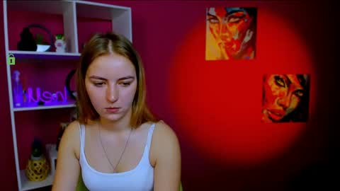 lina_moone online show from May 6, 2026, 5:25 am