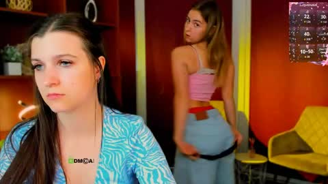 lina_moone online show from May 11, 2026, 4:04 pm
