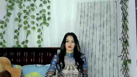 Snapshot of lina_paola chatting on January 8, 2025, 11:09 pm paola online show from January 8, 2025, 11:09 pm