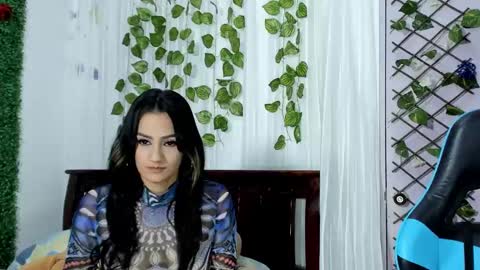 Snapshot of lina_paola chatting on February 20, 2025, 1:36 am paola online show from February 20, 2025, 1:36 am