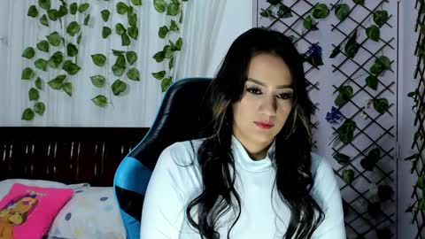 Snapshot of lina_paola chatting on February 21, 2025, 11:21 pm paola online show from February 21, 2025, 11:21 pm