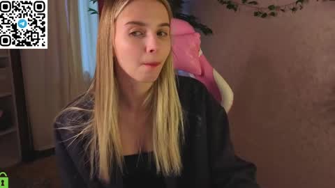 LINA online show from April 8, 2026, 1:16 am