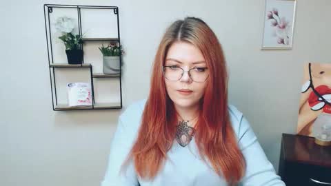 Snapshot of lina_ri chatting on October 18, 2025, 7:53 am lina_ri online show from October 18, 2025, 7:53 am