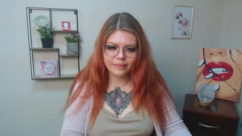 lina_ri online show from November 11, 2025, 7:36 pm