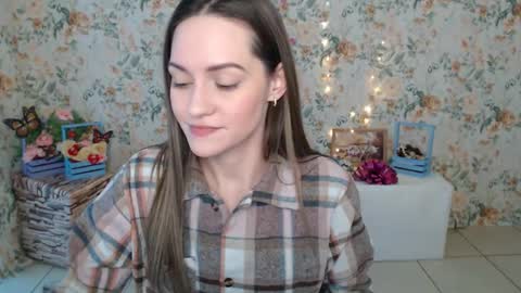 Lina online show from February 12, 2025, 6:51 am