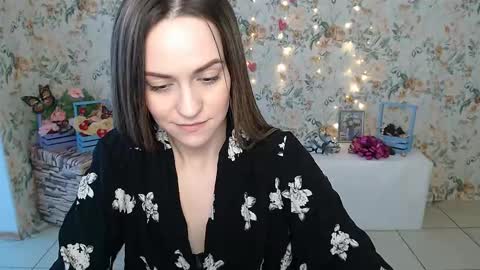 Lina online show from February 22, 2025, 7:23 am