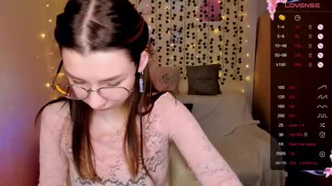 Snapshot of linablossom chatting on November 24, 2025, 8:14 am Lina online show from November 24, 2025, 8:14 am