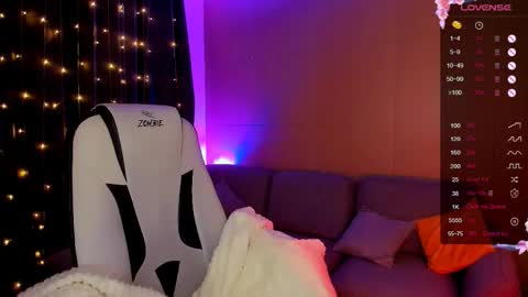 Snapshot of linablossom chatting on November 29, 2025, 8:17 am Lina online show from November 29, 2025, 8:17 am