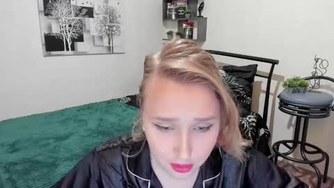 Snapshot of linatruly chatting on February 1, 2025, 8:37 pm Lina online show from February 1, 2025, 8:37 pm