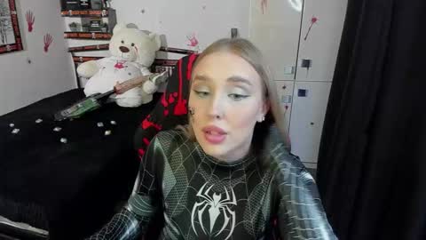 Snapshot of linatruly chatting on October 30, 2025, 12:34 am Lina online show from October 30, 2025, 12:34 am