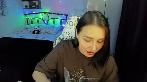 Snapshot of linatruly chatting on November 6, 2025, 8:43 pm Lina online show from November 6, 2025, 8:43 pm