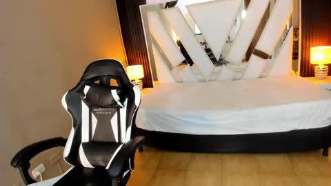 Snapshot of linda4petite chatting on January 13, 2026, 6:46 pm Linda online show from January 13, 2026, 6:46 pm