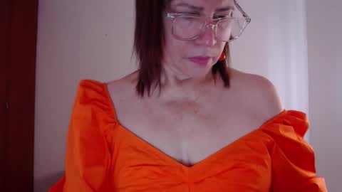 Snapshot of linda_hanna1977 chatting on January 15, 2026, 4:11 pm Linda Hanna online show from January 15, 2026, 4:11 pm