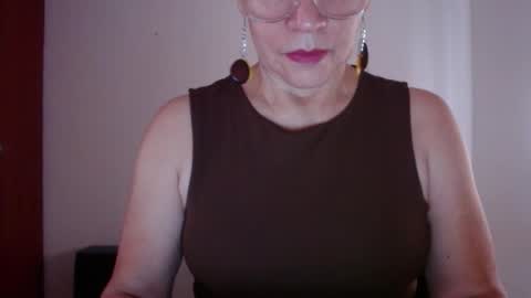 Snapshot of linda_hanna1977 chatting on January 17, 2026, 2:11 pm Linda Hanna online show from January 17, 2026, 2:11 pm