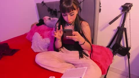 Lindaa maria  online show from December 16, 2025, 6:29 am