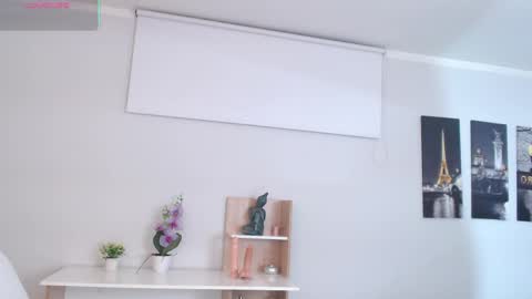 Snapshot of linda_morgan1 chatting on April 18, 2026, 12:20 pm Maria Paula online show from April 18, 2026, 12:20 pm