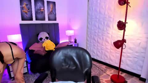 linda_norris online show from June 12, 2026, 12:26 pm