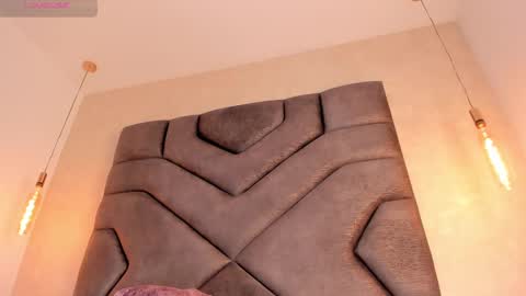 Snapshot of linda_saenz1 chatting on February 13, 2025, 2:52 pm Linda Saenz online show from February 13, 2025, 2:52 pm